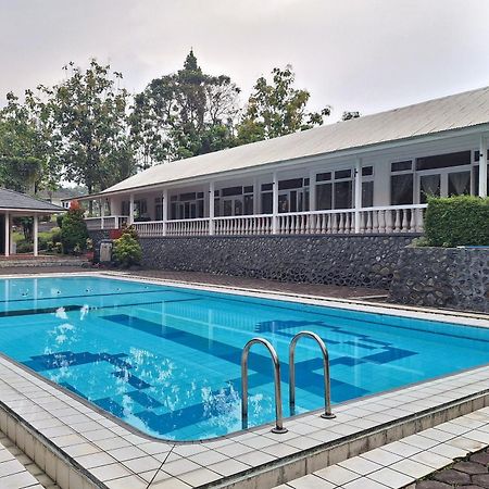 Reddoorz Resort At Tridaya Cisarua Puncak Kültér fotó