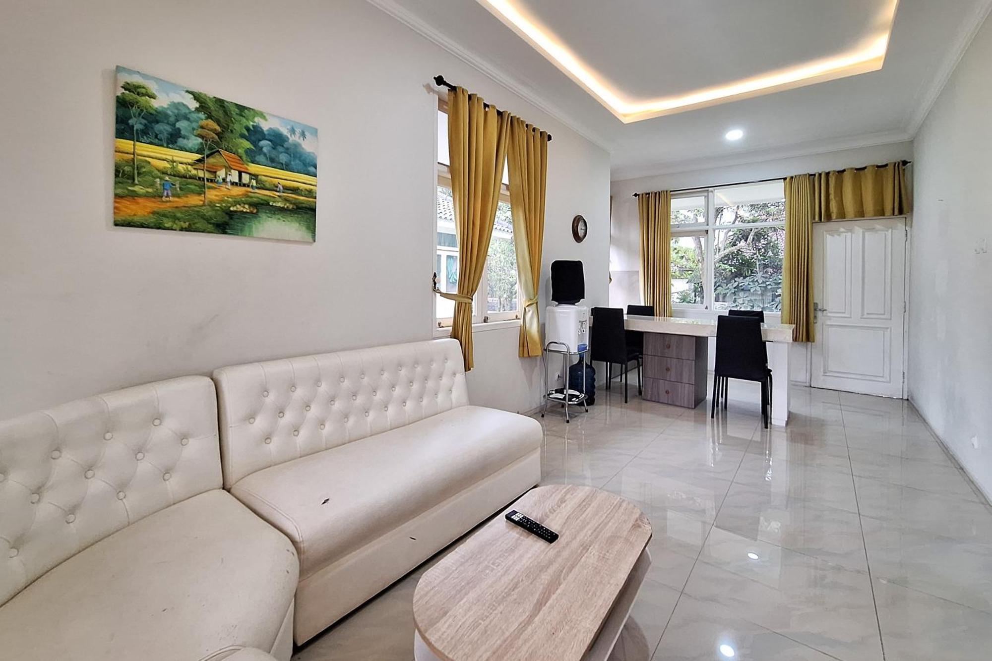 Reddoorz Resort At Tridaya Cisarua Puncak Kültér fotó
