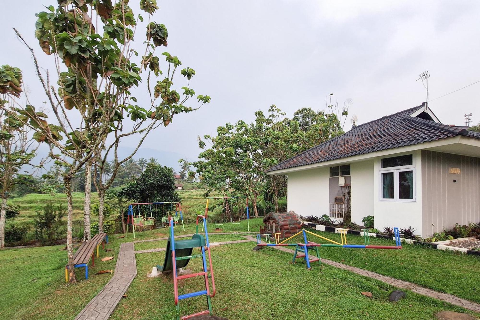 Reddoorz Resort At Tridaya Cisarua Puncak Kültér fotó